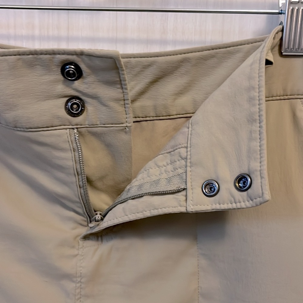 Columbia Trail Skort Women’s Size 12 OMNI-SHIELD fabric. Tan color. - Picture 5 of 15
